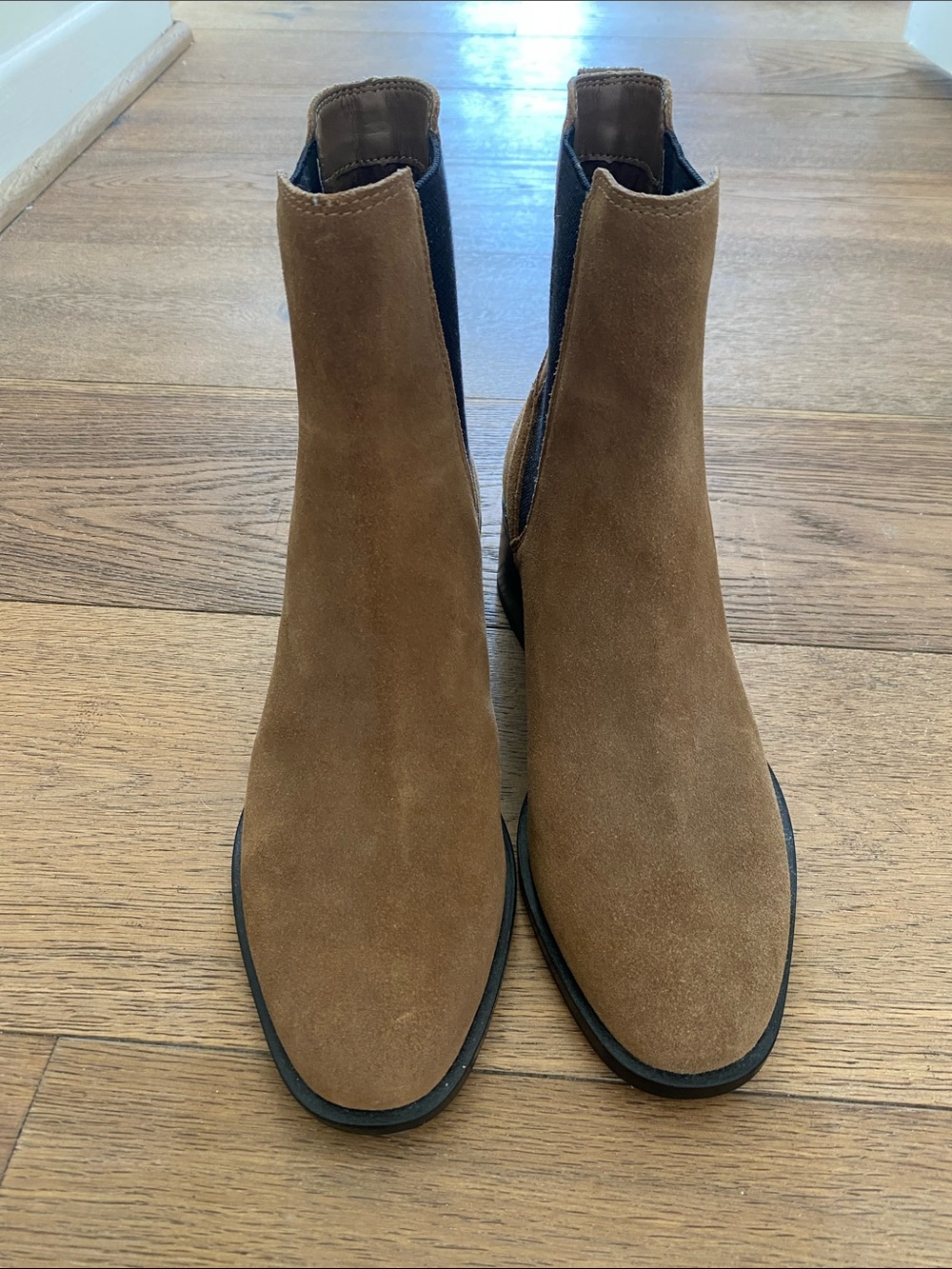 Dolce Vita Lianna Boots Brown Suede Pull On Chelsea Style Size 8 - Picture 4 of 10